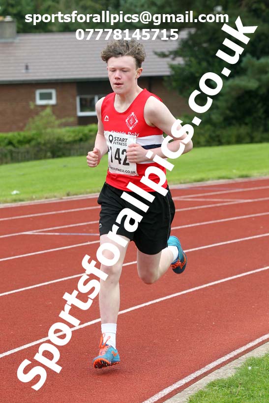 800 metres, NECAA Open Meeting, Morpeth, Sunday, September 27th. David T. Hewitson/Sports for All Pics
